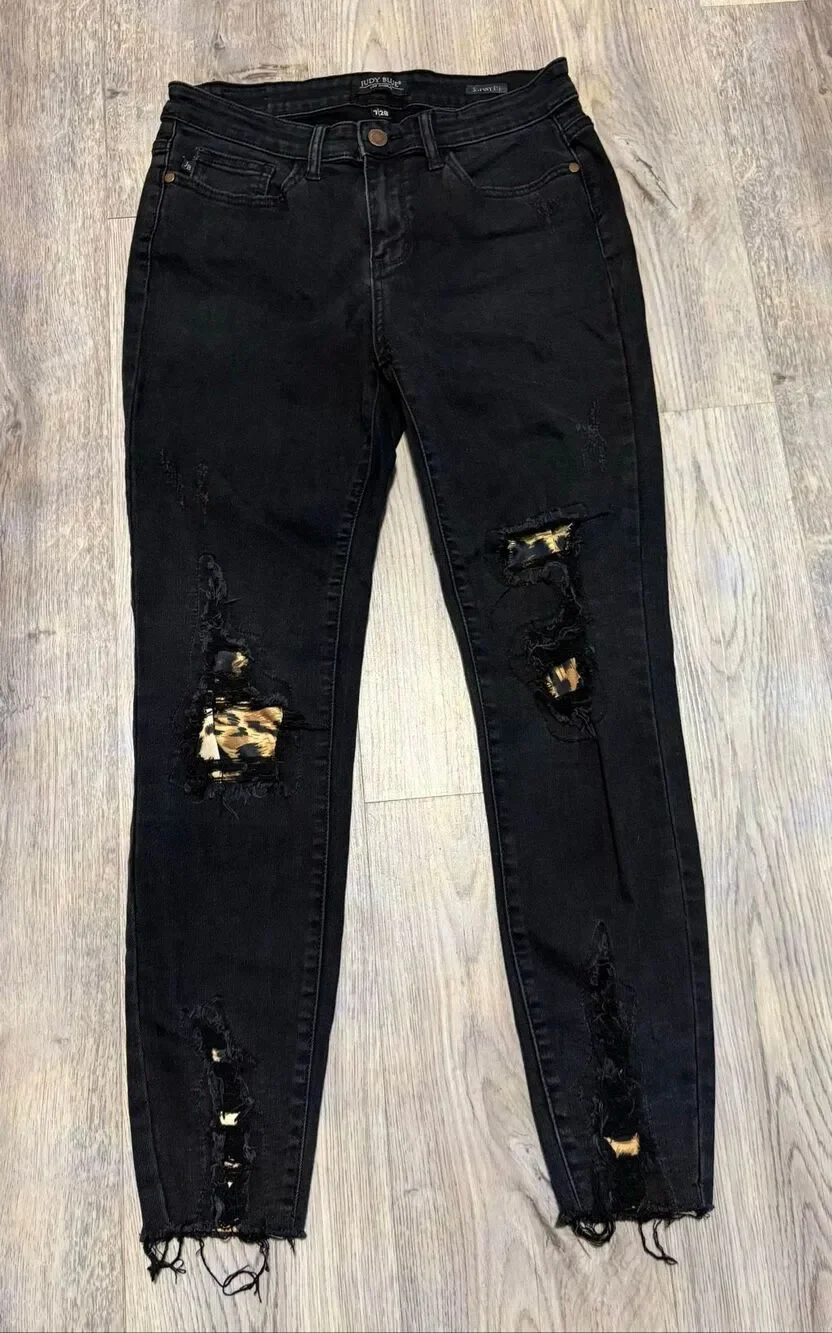 Judy Blue Jeans Womens Size 7/28 Black Distressed Leopard Raw Hem Skinny Stretch